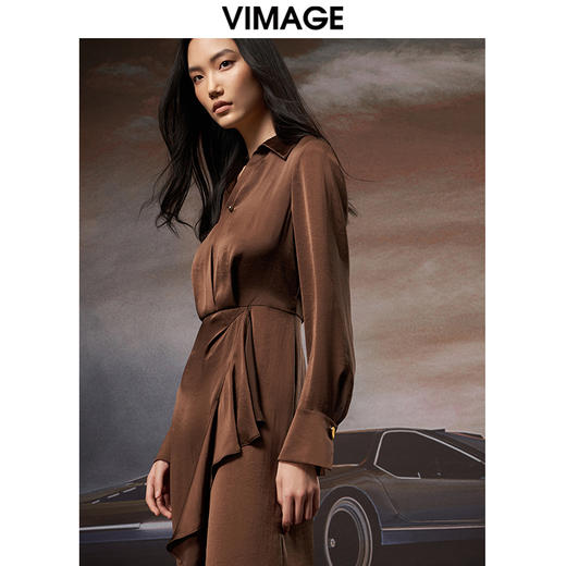 VIMAGE纬漫纪秋季新款女装不对称裙摆A字裙高腰V领显瘦连衣裙V1807405 商品图2