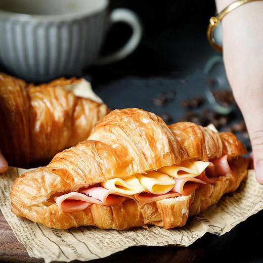 【购买空气炸锅赠送牛角包体验装】4个装【原味黄油牛角包】 香脆劲道的牛角包，口口酥脆，越嚼越香（东莞幸福西饼） 商品图4