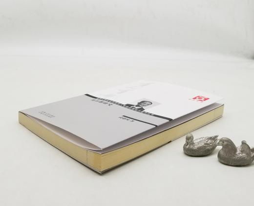 云南文库：《均田制研究》，16开，平装，武建国著，云南人民出版社2011年版，定价44，售价16元，非偏远地区包邮。

均田制自北魏至唐历五朝近三百年，在中国古代史上具有重大影响。本著作对均田制进行了 商品图2