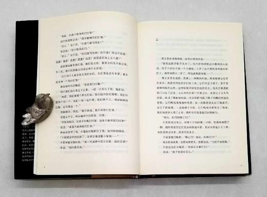 苏童、余华作品两种：《夜间故事》（上下）《四月三日事件》，精装，苏童、余华著，人民文学出版社2018年版，三册总定价237元，售价70元，非偏远地区包邮。品相9成左右。 商品图8