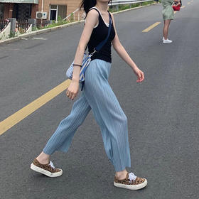 【限时折扣】三宅九分直筒百褶裤 均码 （非质量问题不退不换）