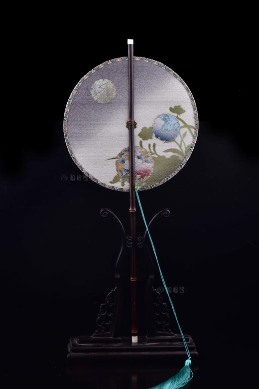 【月朦胧】花卉正绢团扇1-ZX2207055（不含扇架） 商品图4