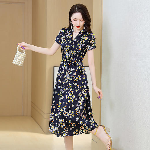 弹力缎真丝连衣裙桑蚕丝夏季年轻款碎花V领修身收腰中长裙子KQ-27281 商品图1