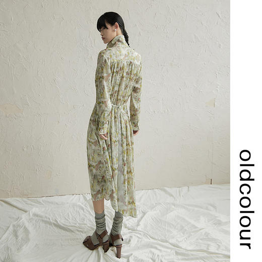 oldcolour印花衬衫连衣裙早秋新款立领低腰线设计感碎花裙 商品图1