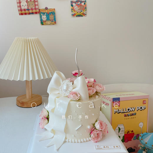 鲜花蝴蝶结仙女蛋糕(鲜花按当天采购搭配)-低糖处理无添加 商品图0