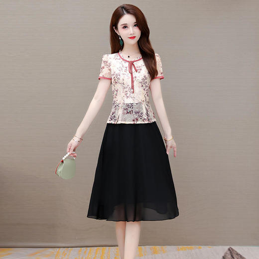 QYM-JJ-92188-Y新款时尚优雅气质修身中长款拼接假两件网纱刺锈连衣裙 商品图0