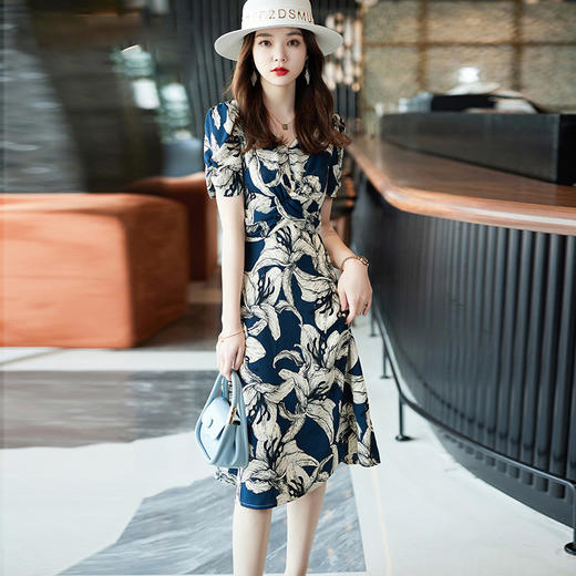 时尚碎花内搭连衣裙女夏季新款女气质显瘦打底雪纺长裙正装 MGG-BGF-1002 商品图0