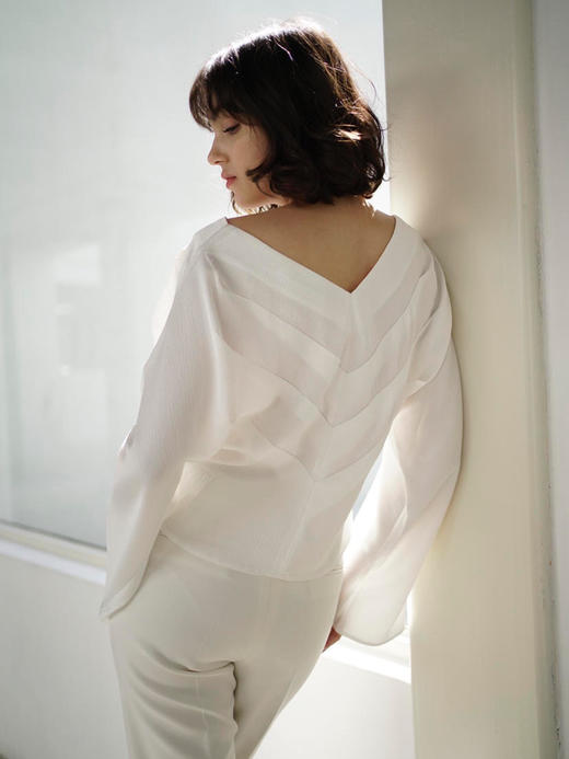 Viktoria Chan | SS22035 June cropped blouse长袖 [衬衫 黑 / 白 / 蓝 ] 商品图12