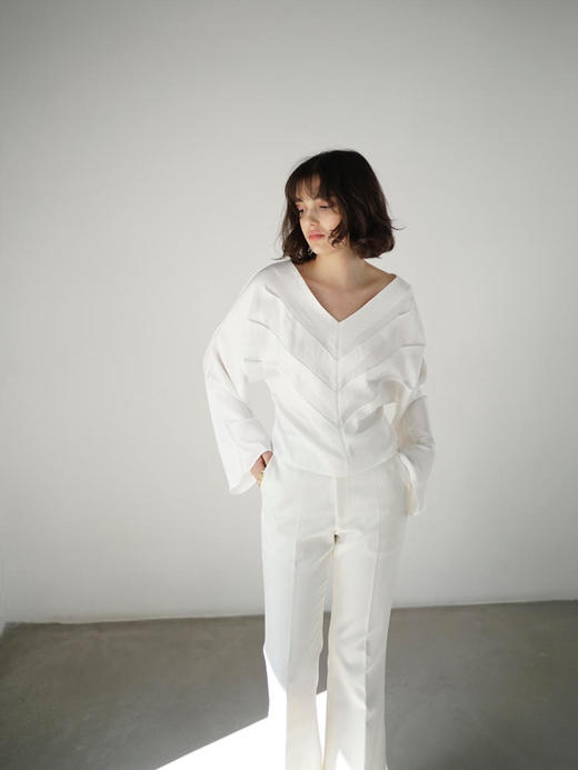 Viktoria Chan | SS22035 June cropped blouse长袖 [衬衫 黑 / 白 / 蓝 ] 商品图4