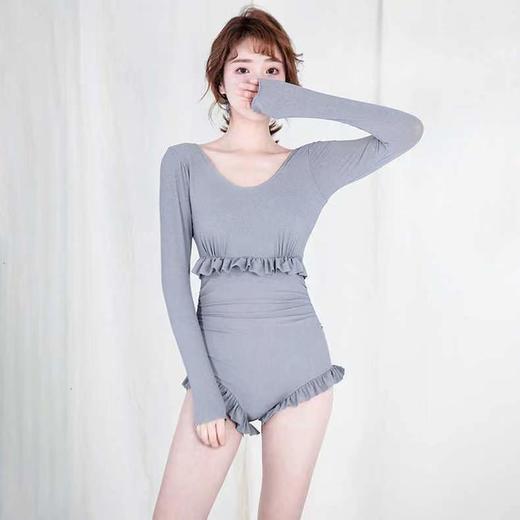 泳衣女连体长袖专业泳装新款荷叶边显瘦修身保守性感美背度假 商品图1