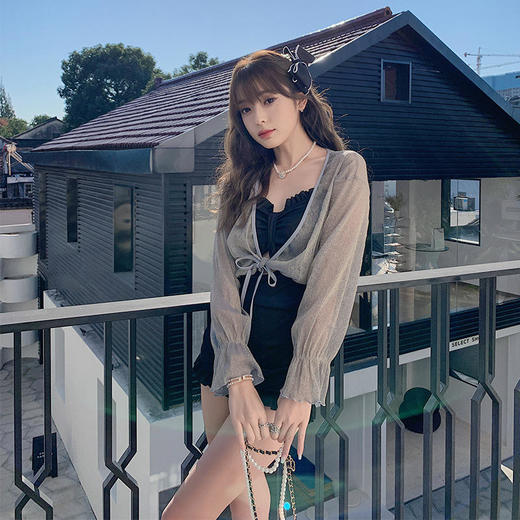 2022泳衣女长袖连体两件套遮肚显瘦新款时尚防晒小胸聚拢度假泳装 商品图0