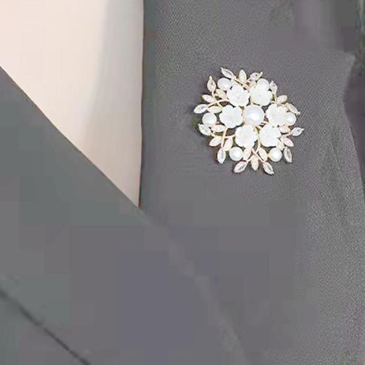 YLSP-LC003624新款韩版时尚名媛气质贝壳锆石胸针丝巾扣 商品图1