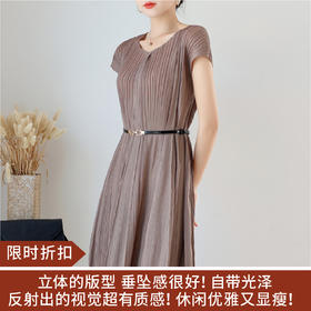 【限时折扣】三宅褶皱连衣裙 均码（非质量问题不退不换）