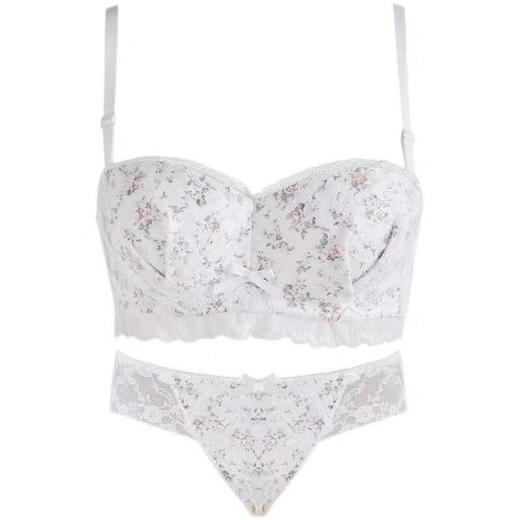 日系甜美蕾丝无肩带无钢圈小胸聚拢上托收副乳上薄下厚内衣套装女 商品图9