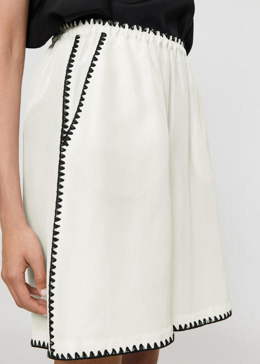 TOTEME 黄褐色/黑色/象牙白刺绣丝质短裤 商品图7