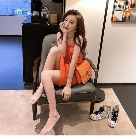 【上身显瘦不要太性感~】黛唯梵爆款吊带背心裙女，2022夏季新款法式性感包臀裙紧身显瘦热卖 商品图4