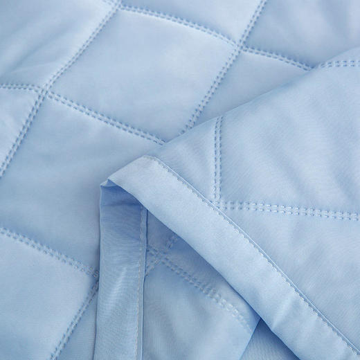 【夏日舒适睡眠的秘密】冰淇淋空调被母婴级A类品质凉感丝夏被羽丝绒软糯蓬松 商品图3