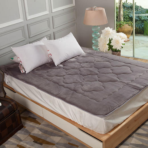 【会员积分兑换】（多喜爱）床垫---斯雅暖绒软垫（灰） 商品图1