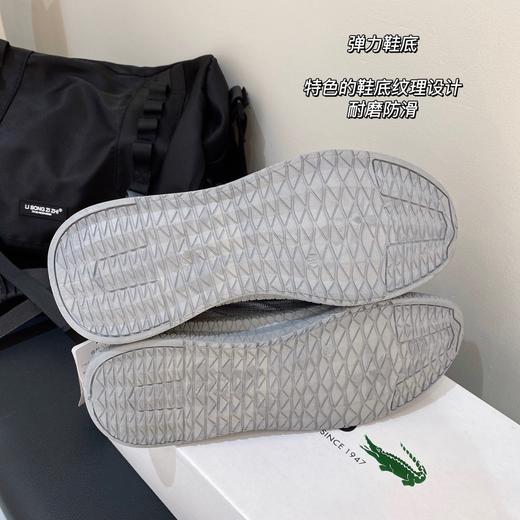 【升级款飞织鞋 | 儿童成人&男女同款】鞋底加厚柔软防滑 鞋面采用黑科技面料 防飞溅防污防油 百搭运动鞋休闲鞋 商品图8