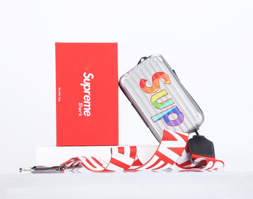 Supreme手包德国拜耳雾化PC材质 磨砂毛面防刮手拿包 商品图4