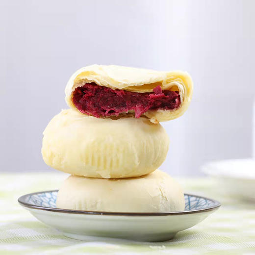 云南酥皮鲜花饼 饼皮酥香可口 花瓣多而厚实 微甜不腻 面香味浓 商品图2