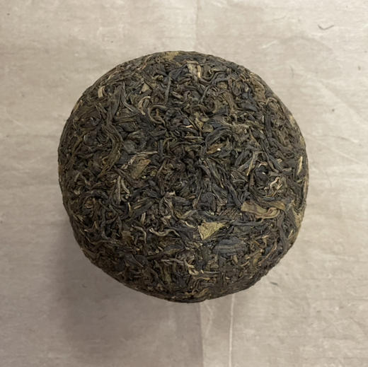 【老客户大福利！仅余10沱！】稀缺高端品2005年易武古树美人头金瓜贡茶纯料老生茶1000克 商品图2