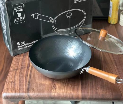 京东卖499❗️3折薅羊毛❗️【康宁Revere中华铁锅30cm带锅盖】做菜香有锅气👉各种煎炸焖煮爆炒都可以👌氮化处理不易生锈，无涂层更健康😁耐磨、耐腐蚀、耐高温；不惧铁铲、钢丝球，随心所欲 商品图10