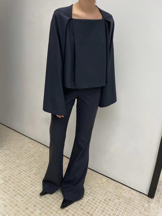 Viktoria Chan | SS22083 Rika cropped folded top [长袖衬衫 灰] 商品图0