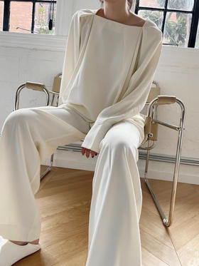 Viktoria Chan | SS22005 Rika structured blouse [长袖上衣 浅米 / 黑 ]