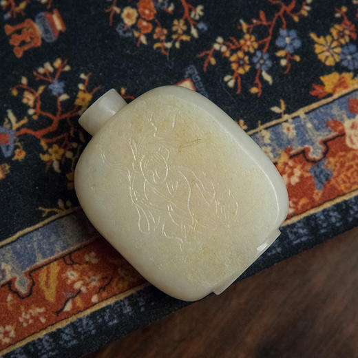 清 和田玉籽料雕童子鼻烟壶 商品图4