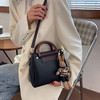 质感包包2022新款潮包包女时尚百搭斜挎包法式小众手提水桶包 商品缩略图7
