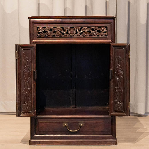 清 红木荷花纹佛龛 商品图2