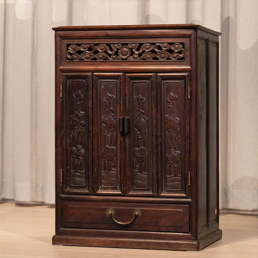 清 红木荷花纹佛龛 商品图4