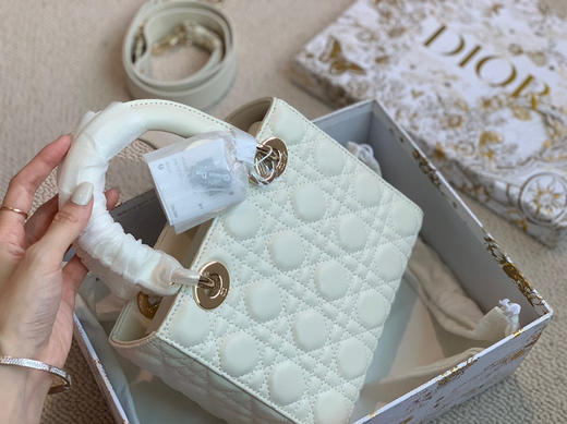 高定四格戴妃 〰️ 白色金扣 商品图4