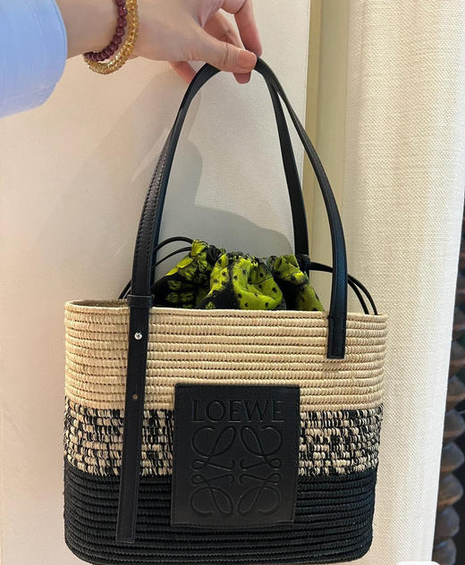 𝑳𝒐𝒆𝒘𝒆🔥渐变酒椰纤维和牛皮革方形Basket手袋🧺 商品图11