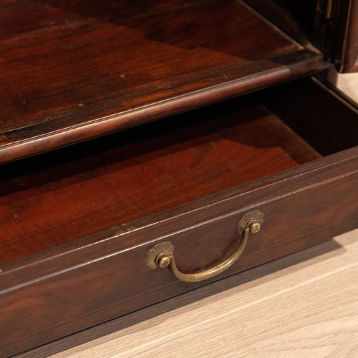 清 红木荷花纹佛龛 商品图3