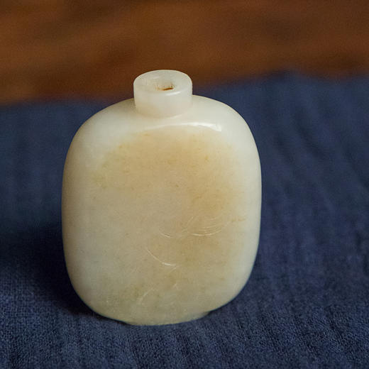 清 和田玉籽料雕童子鼻烟壶 商品图2