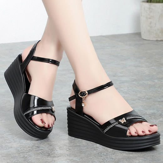 2022夏季新款坡跟松糕鞋，女中跟凉鞋厚底高跟牛皮防水台凉鞋 KQ-DM5920 商品图1