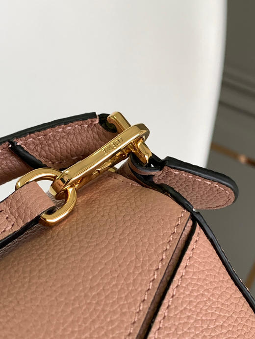 Loe*we Puzzle mini-豆沙粉 商品图7