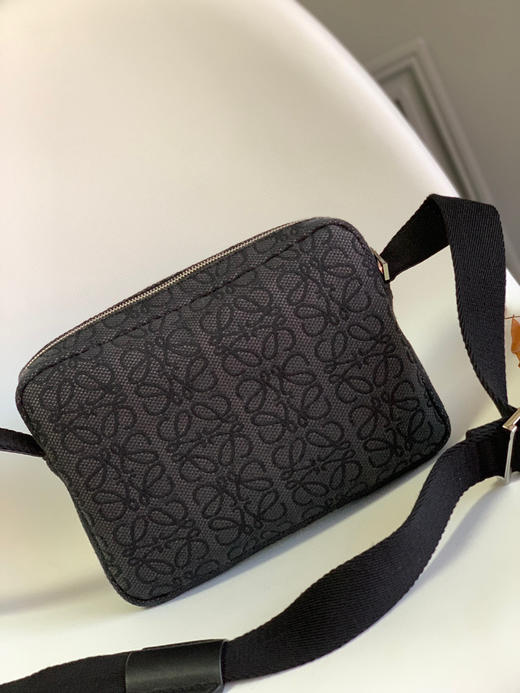 Lo*we🔥新版提花布邮差包👨 商品图4