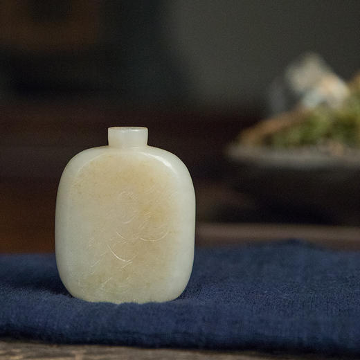 清 和田玉籽料雕童子鼻烟壶 商品图0