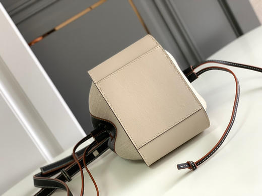 Loe*we🔥Mini 吊床- 米白拼黑色 商品图5