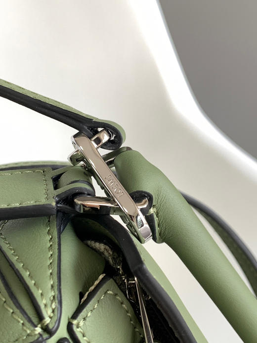 Loe*we Puzzle mini-牛油果绿 商品图6