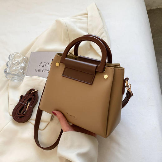 质感包包2022新款潮包包女时尚百搭斜挎包法式小众手提水桶包 商品图1