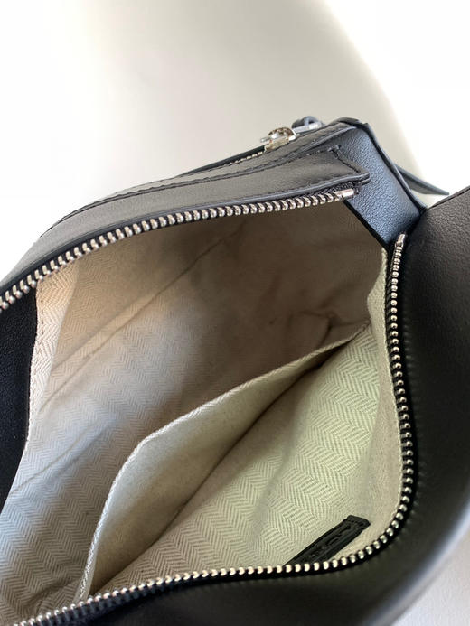 Lo*we🔥新款经典Puzzle 腰包-黑色小号 商品图8