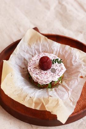 4寸杨梅开心果巴斯克