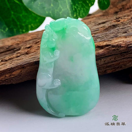 派瑞翡翠 翡翠挂件 糯种 绿色 商品图0