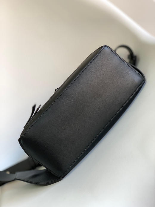 Lo*we🔥新款经典Puzzle 腰包-黑色小号 商品图5