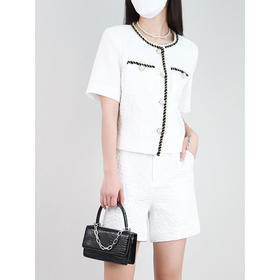 BHS022217517新款时尚气质小香风圆领短袖珍珠扣上衣高腰短裤两件套