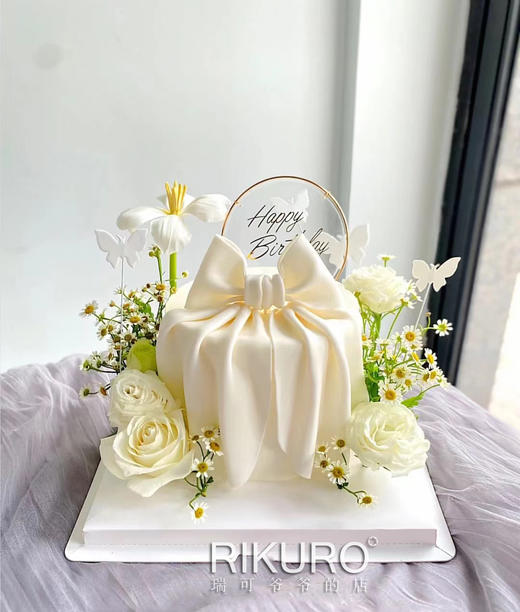 【仙女风翻糖蝴蝶结】鲜花鲜果奶油蛋糕 商品图0